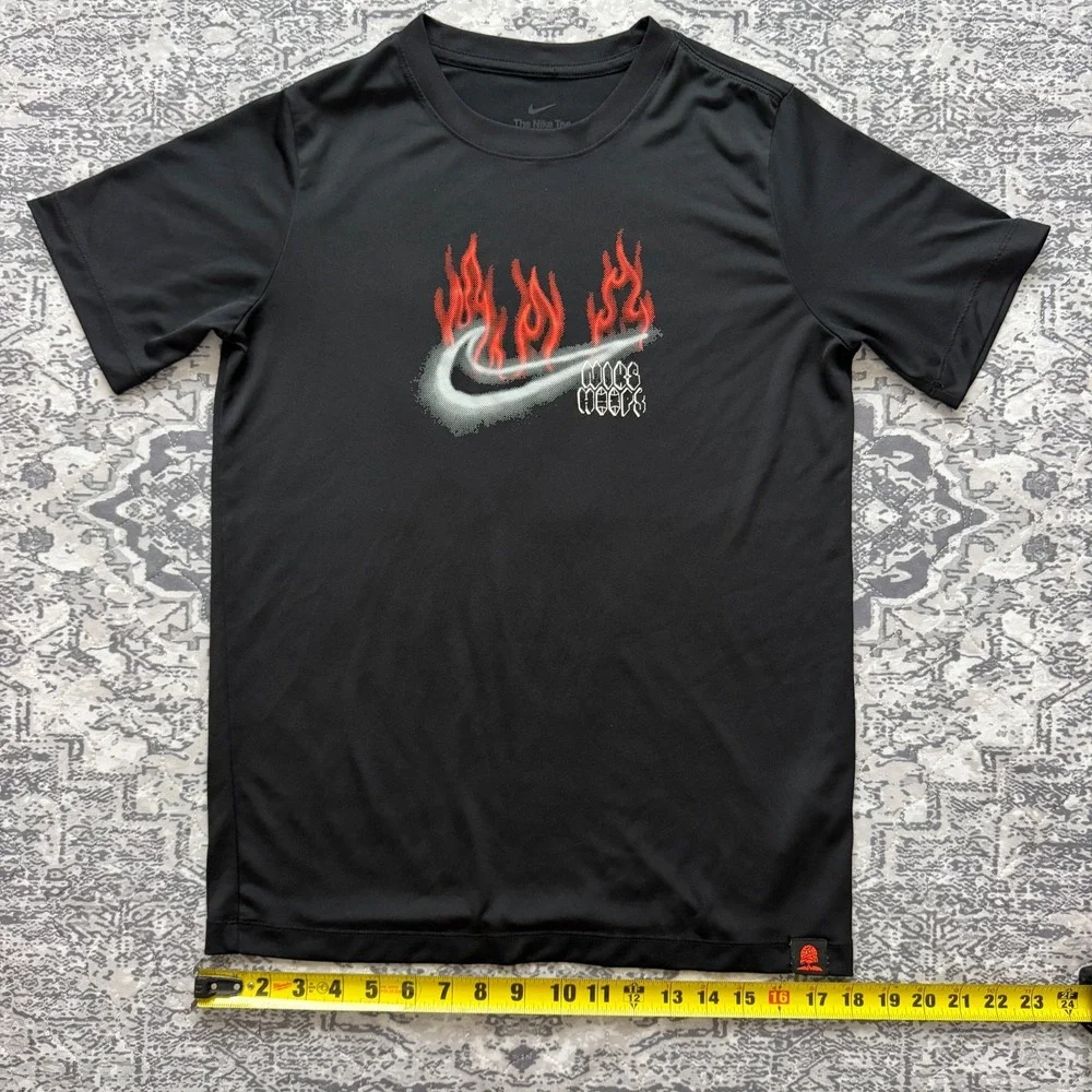 Nike Hoops Boys XL Black Dri-Fit Flame Swoosh Graphic Basketball T-Shirt Tee